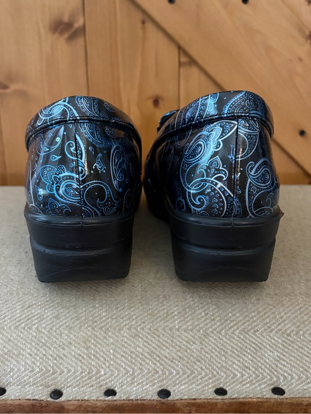 Women's Easy Works by Easy Street Leeza Work Clogs | Size 8W - Picture 4 of 9